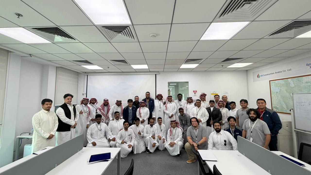 Celebrating a Proud Milestone: Graduation of Our First Saudi Employee for GS Construction Arabia Yanbu Sulfur Recovery Units Project.